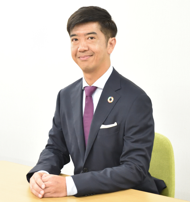 代表取締役社長 堀内 康隆